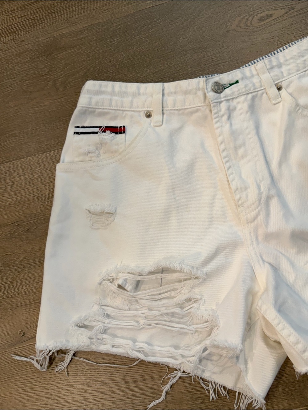 Tommy Hilfiger Vintage 90s Flag Patch White Distressed Shorts Red White Blue - Picture 6 of 13